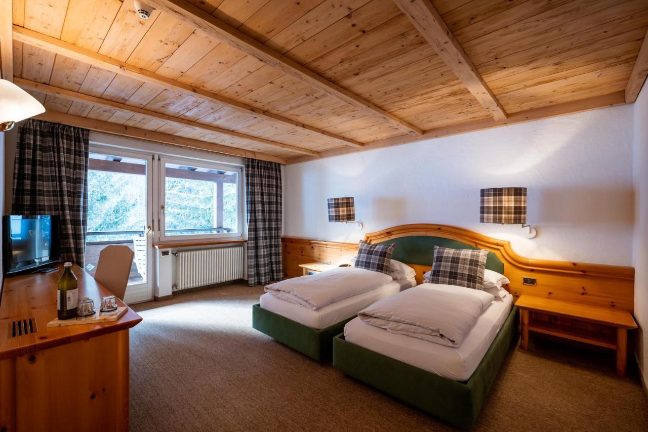 Sporthotel Teresa Badia  Exteriör bild